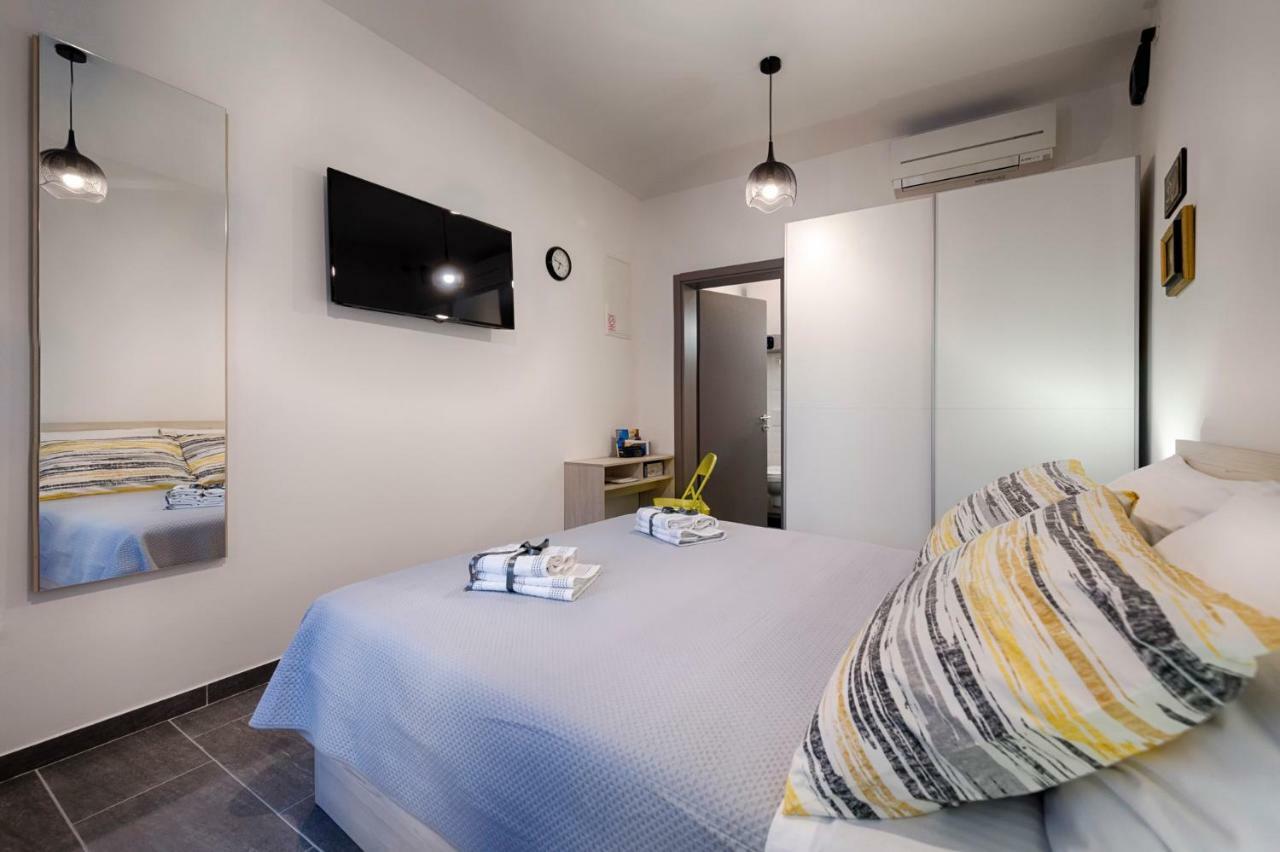 En Suite Room Demaria Комижа Экстерьер фото